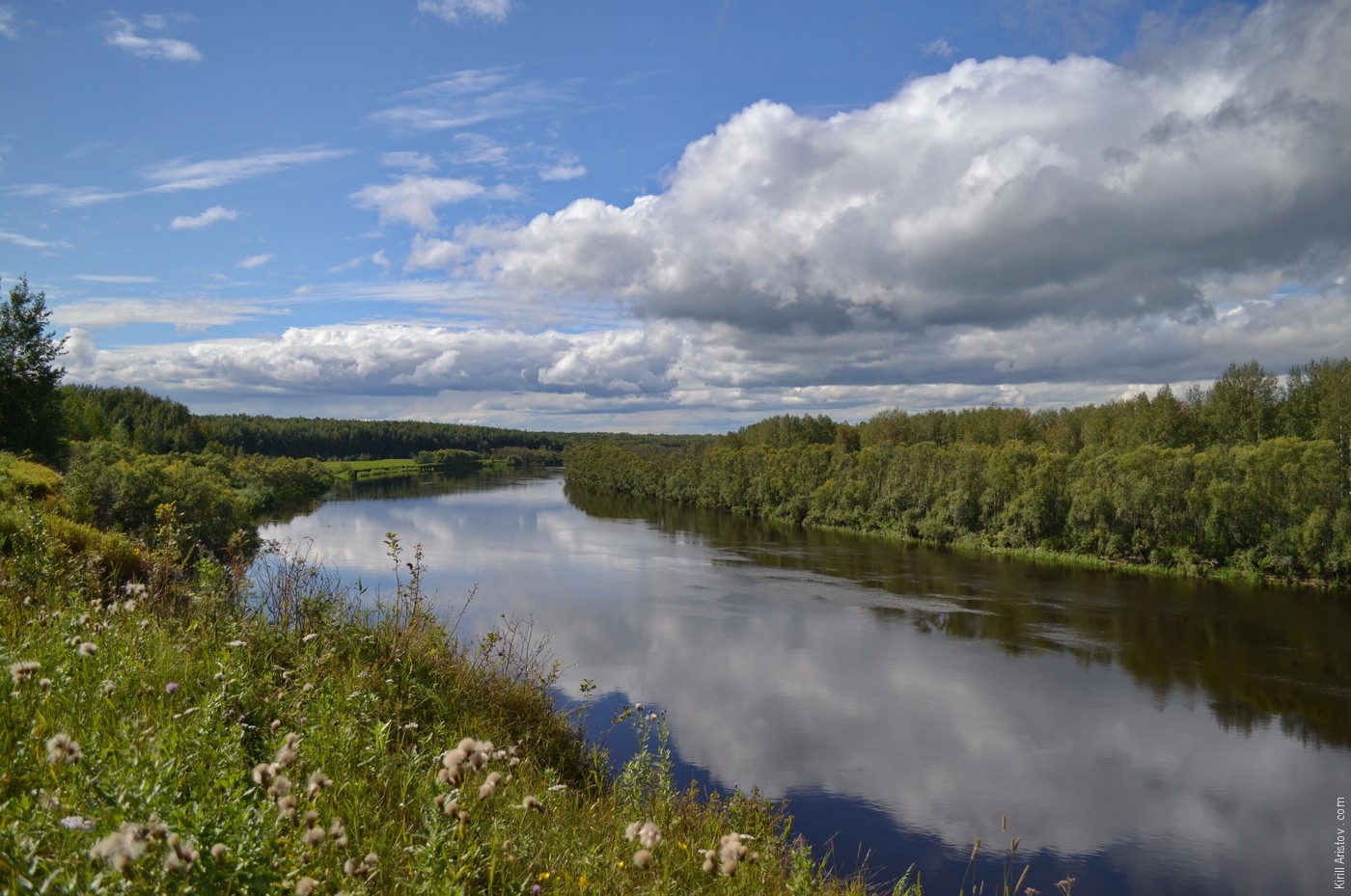 Когда-то на этом высоком косогоре была деревня Муромка, Location: Река Васюган, устье реки Пёноровка. Каргасокский район, Томская область, Россия.